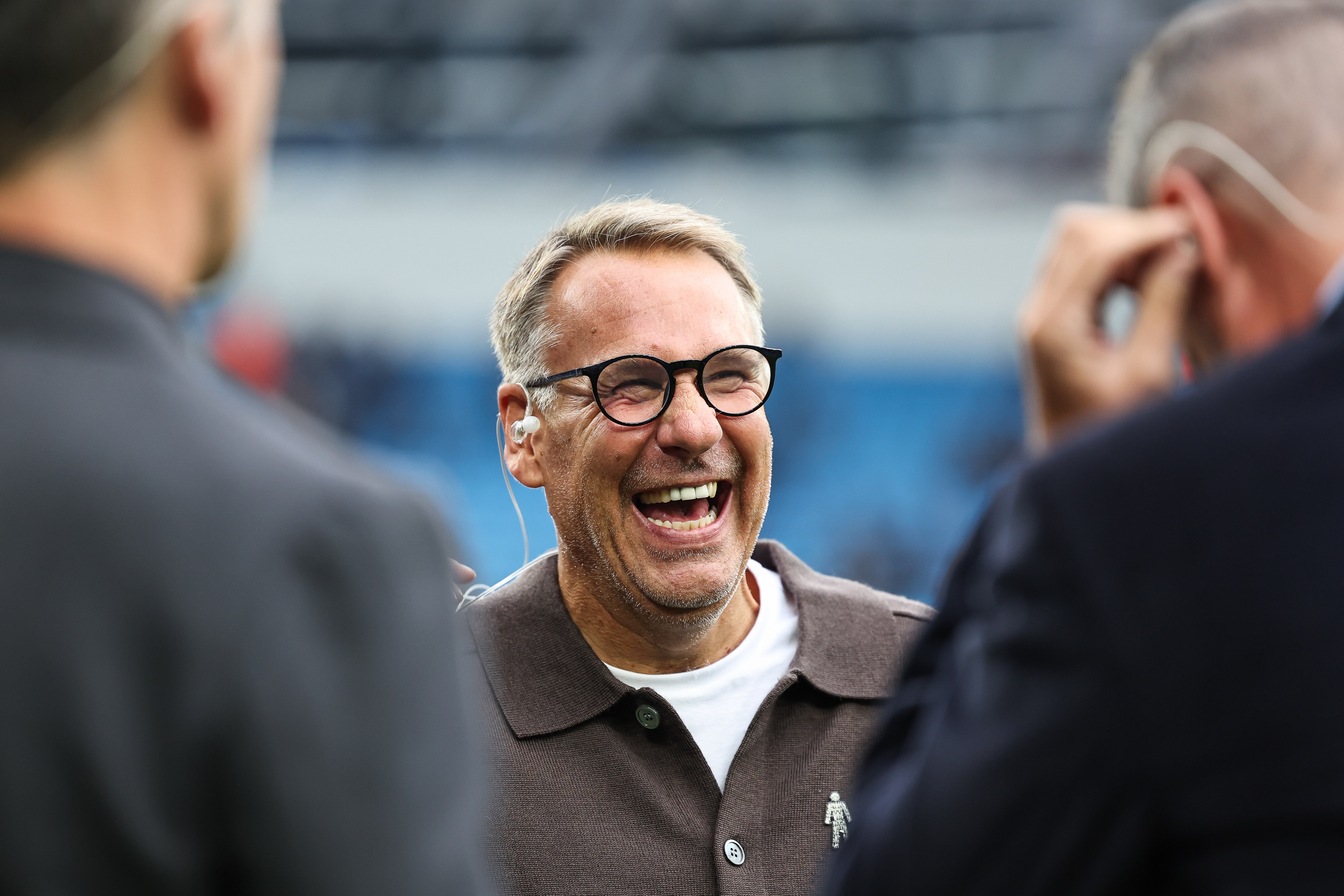 开云体育下载-默森预测本轮英超：曼城3-1曼联笑傲曼市德比，阿森纳2-0森林