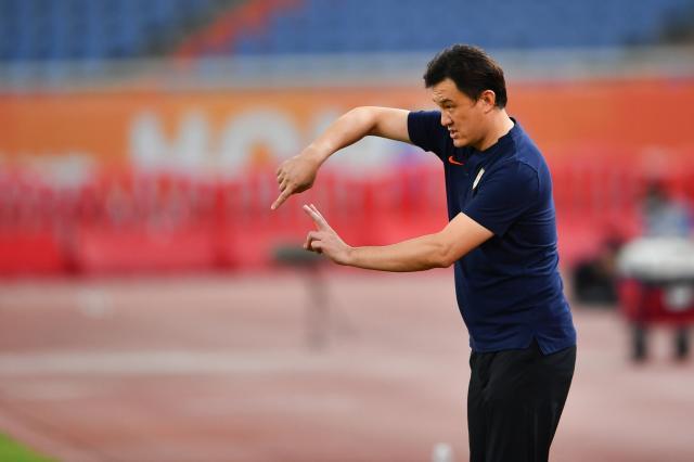 爱游戏体育-山东惨遭逆转郝伟无奈输在短板：左后卫一直有困难