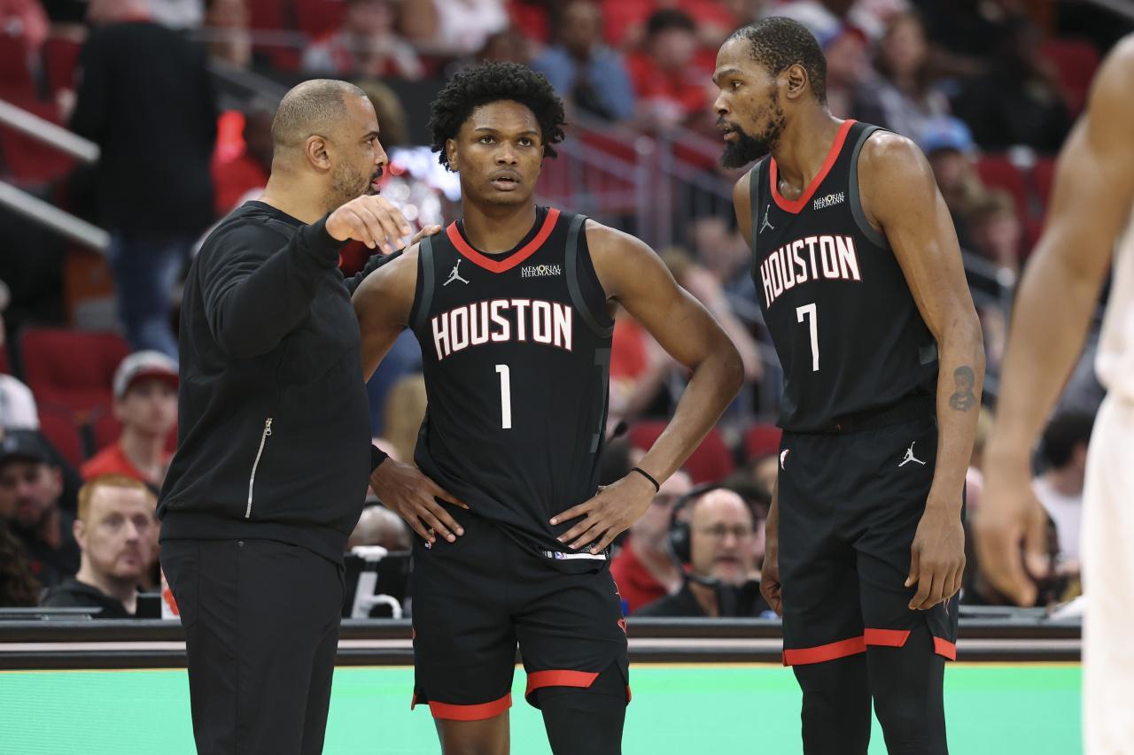 开云体育网址-一球员能优化火箭的空间 为何乌度卡不爱用 或加剧休赛期离队概率