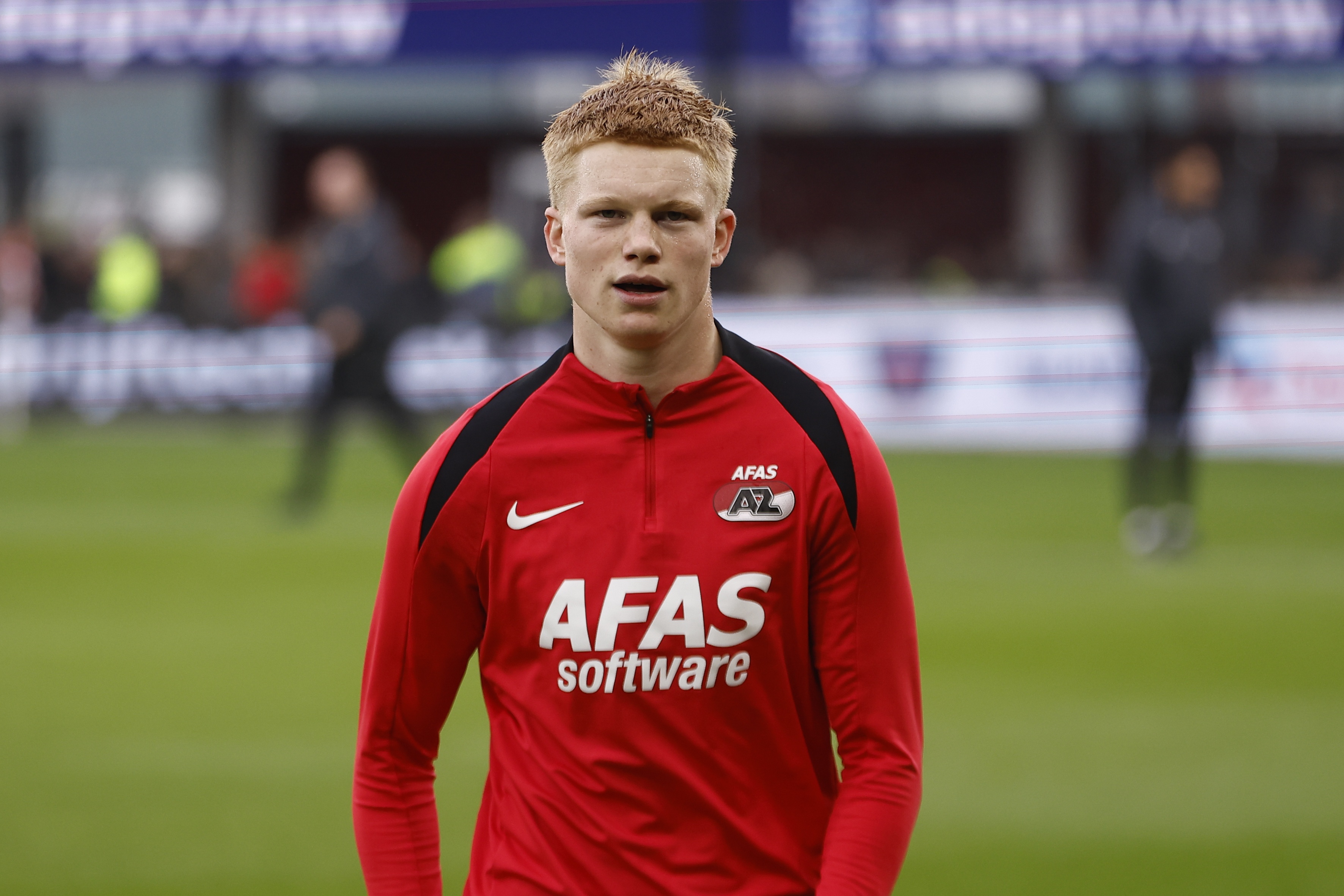 费迪南德：曼联应该签下斯米特，即使要等半年或1年也可以